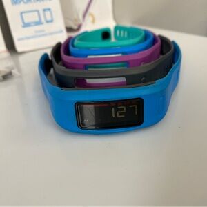 Garmin Vivofit Fitness Band with Extra Bands, extra batteries and has the Dongle